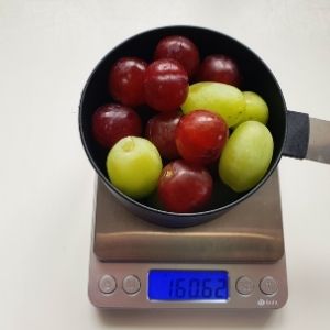 Weight of a cup of grapes