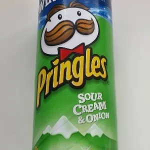 empty Pringles can