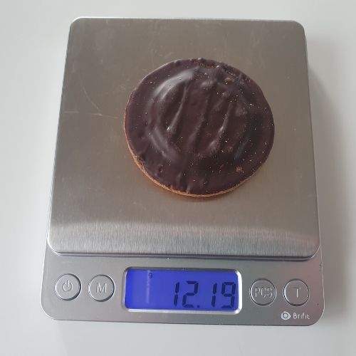 Weight of one jaffa cake is 12.2g
