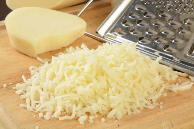 Shredding Mozzarella Cheese