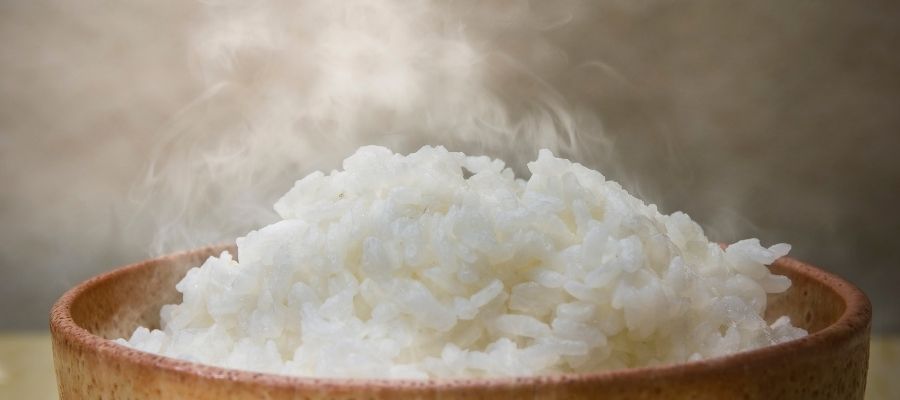 close up of steaming white rice