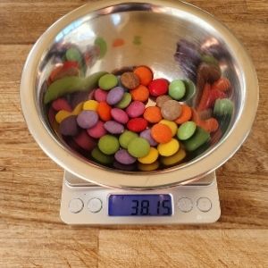 weight of one tube of smarties